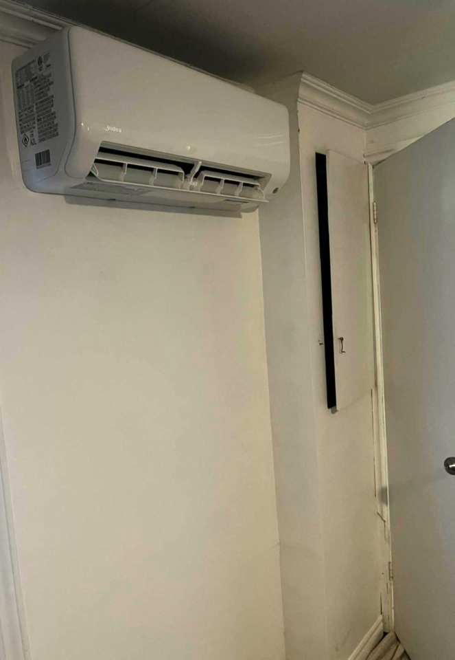 Indoor Units - Photo 2